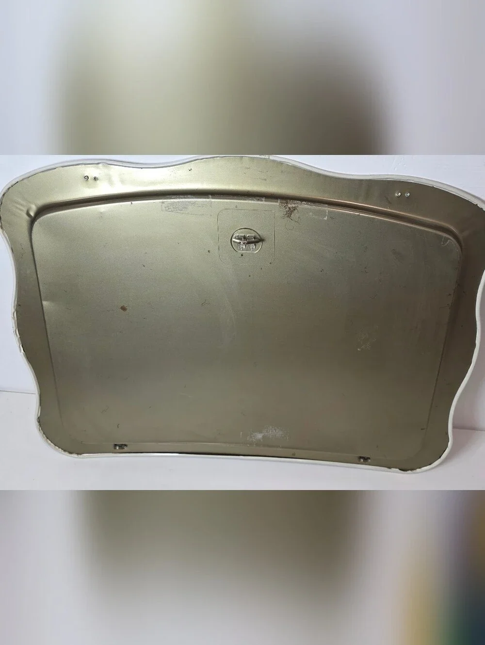 ⭐️ Vintage Tin Tray TV Table Top